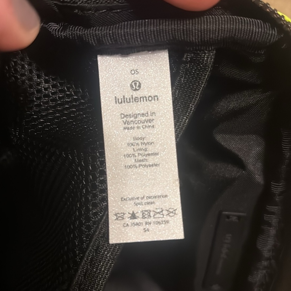 Lululemon fannypack - Picture 3 of 5